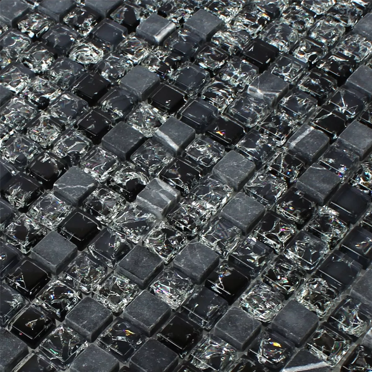 Muster von Mosaikfliesen Glas Naturstein Bruchglas Schwarz