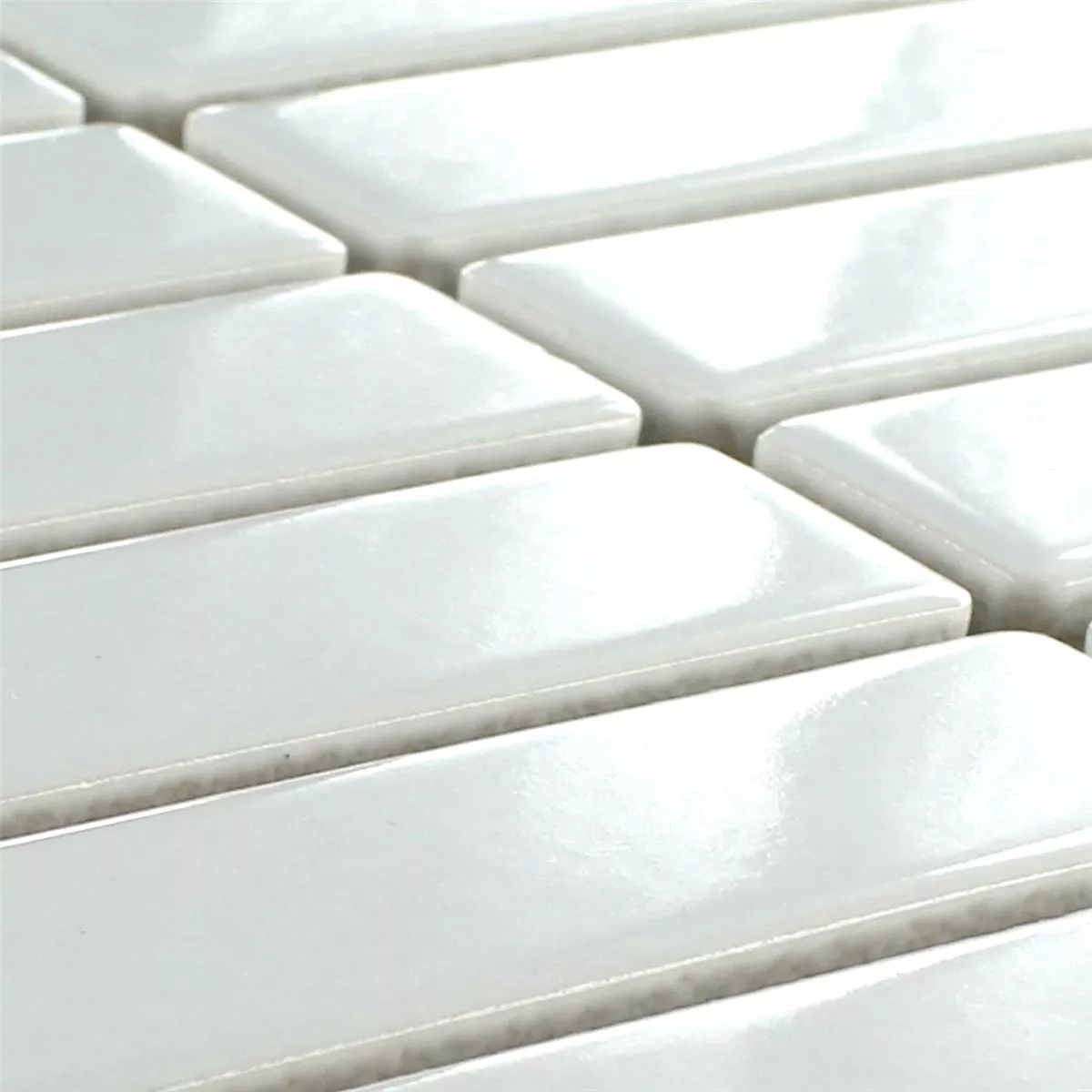 Muster von Keramik Mosaikfliesen Weiß Stäbchen Glänzend