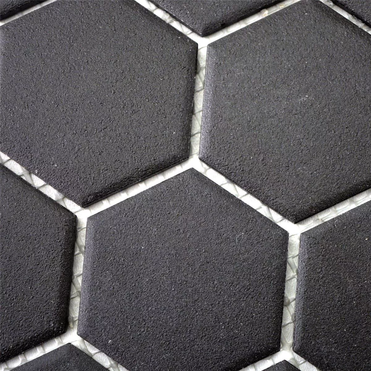 Muster von Keramik Mosaikfliesen Begomil Unglasiert Schwarz