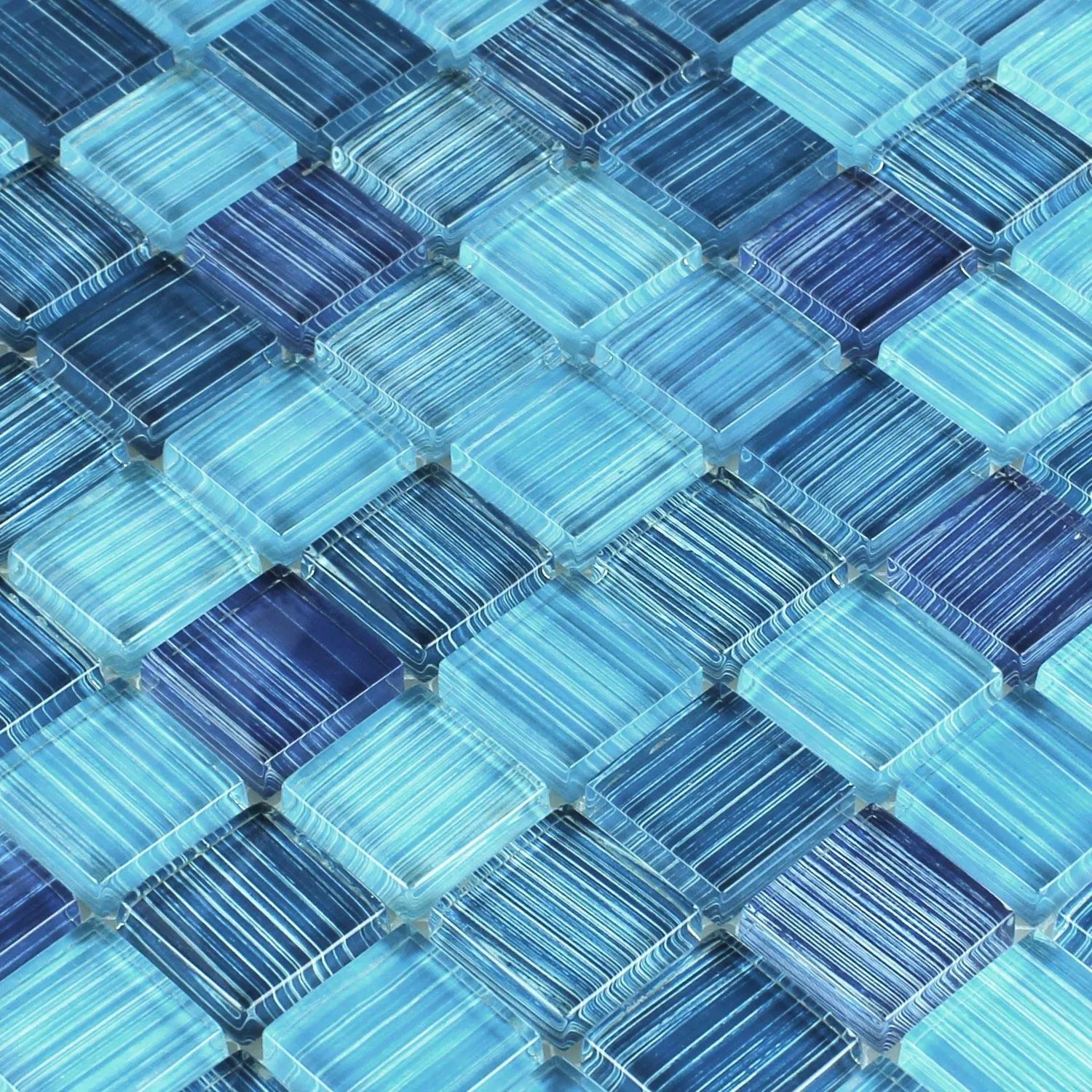 Muster von Glasmosaik Fliesen Blau Gestreift