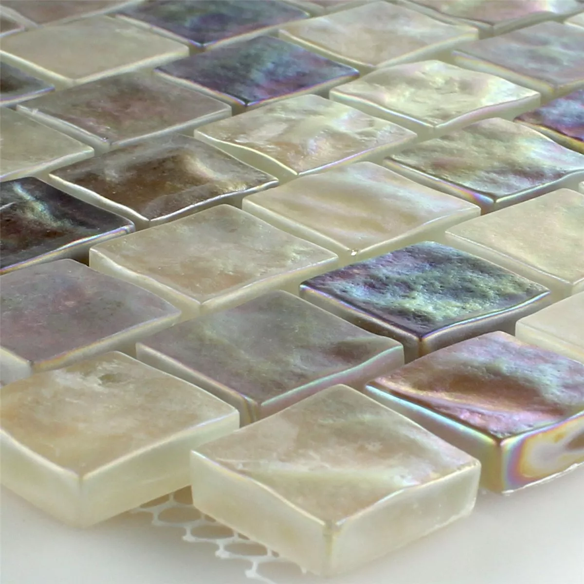 Muster von Mosaikfliesen Glas Perlmutt Effekt Creme